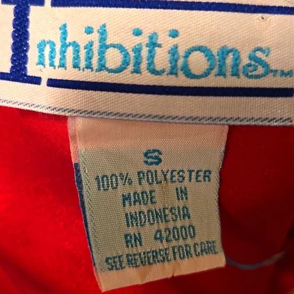 Inhibitions Red front button down dress embroidered design on pocket Size small - Picture 4 of 5